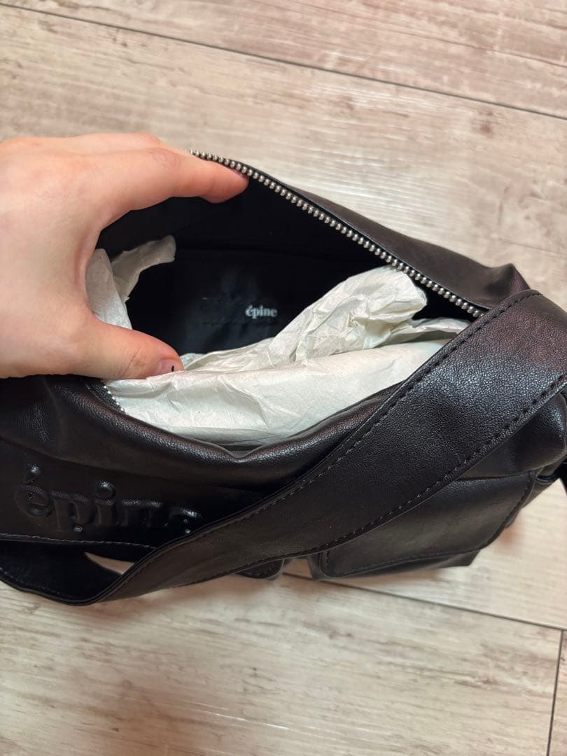 エピヌ épine pouch Pocket bag black