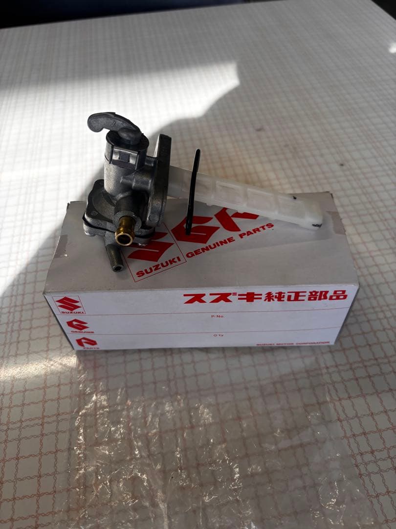 GSX400E ゴキ 燃料コック部品 44300-45373 - メルカリ