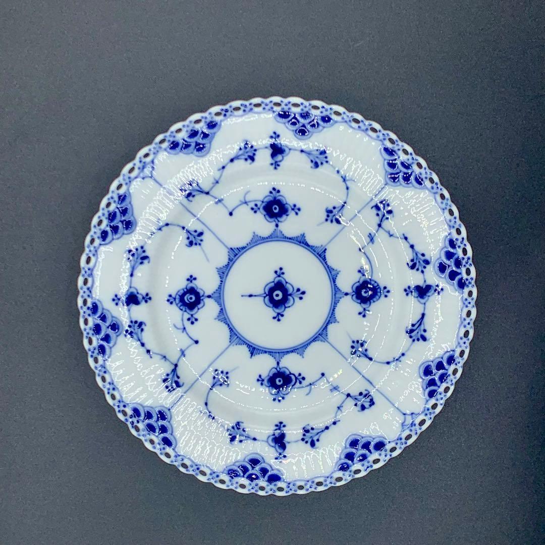 アンティーク・ロイヤルコペンハーゲン・ブルーフルーテッドフルレース