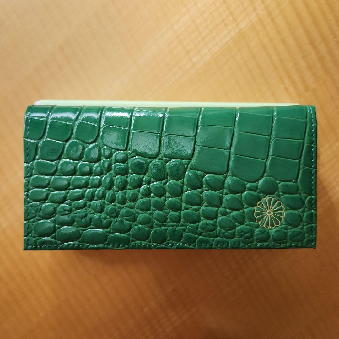 新品】皇居 参観記念 長財布 束入れ 菊 グリーン 型押し 人気 菊の紋