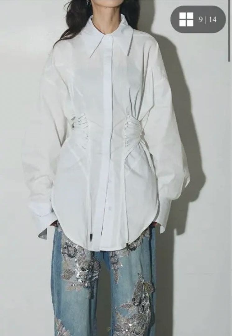 ANDREA&co ウエストレースアップブラウス - メルカリ