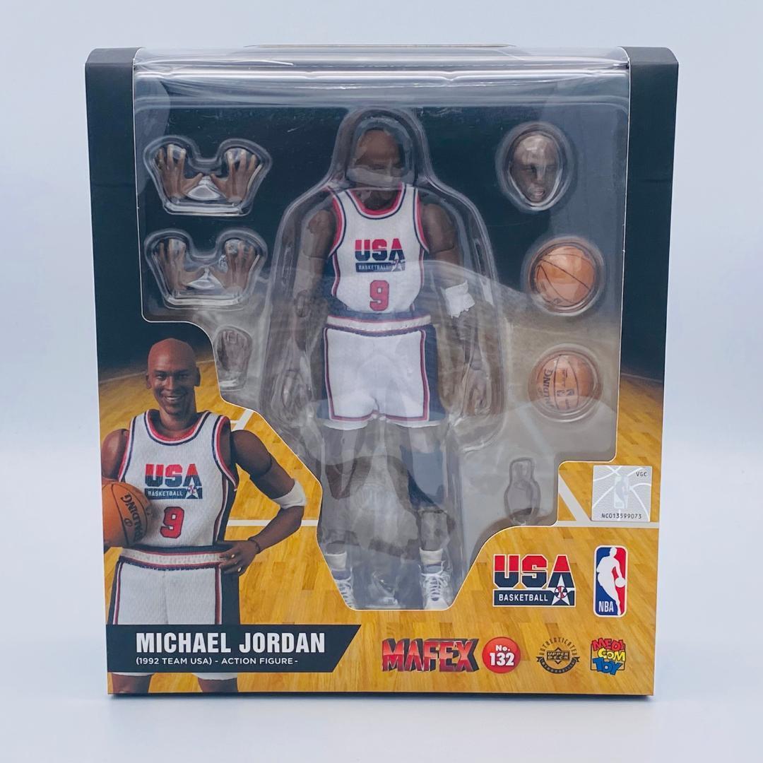 MAFEX Michael Jordan（1992 TEAM USA） Medicom MAFEX Michael Jordan 1992 Team USA Figure white