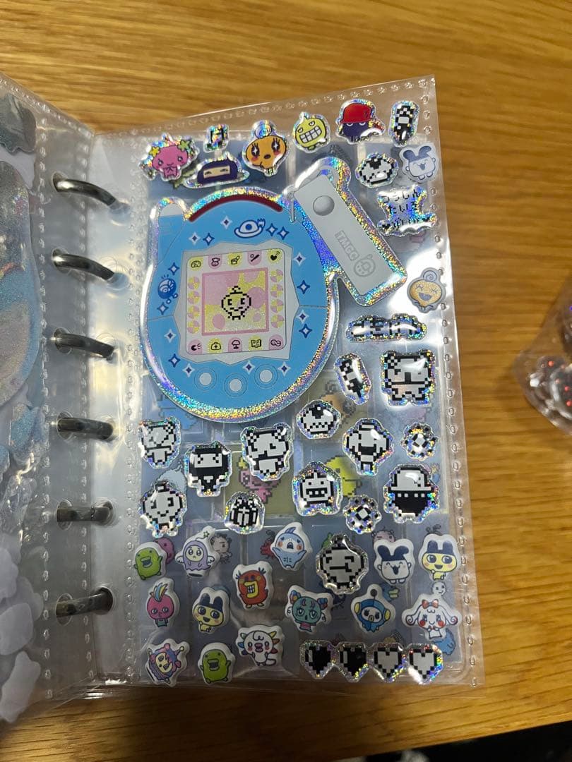 髙*ー様 シール帳 完成品 たまごっち サンリオ等 - メルカリ