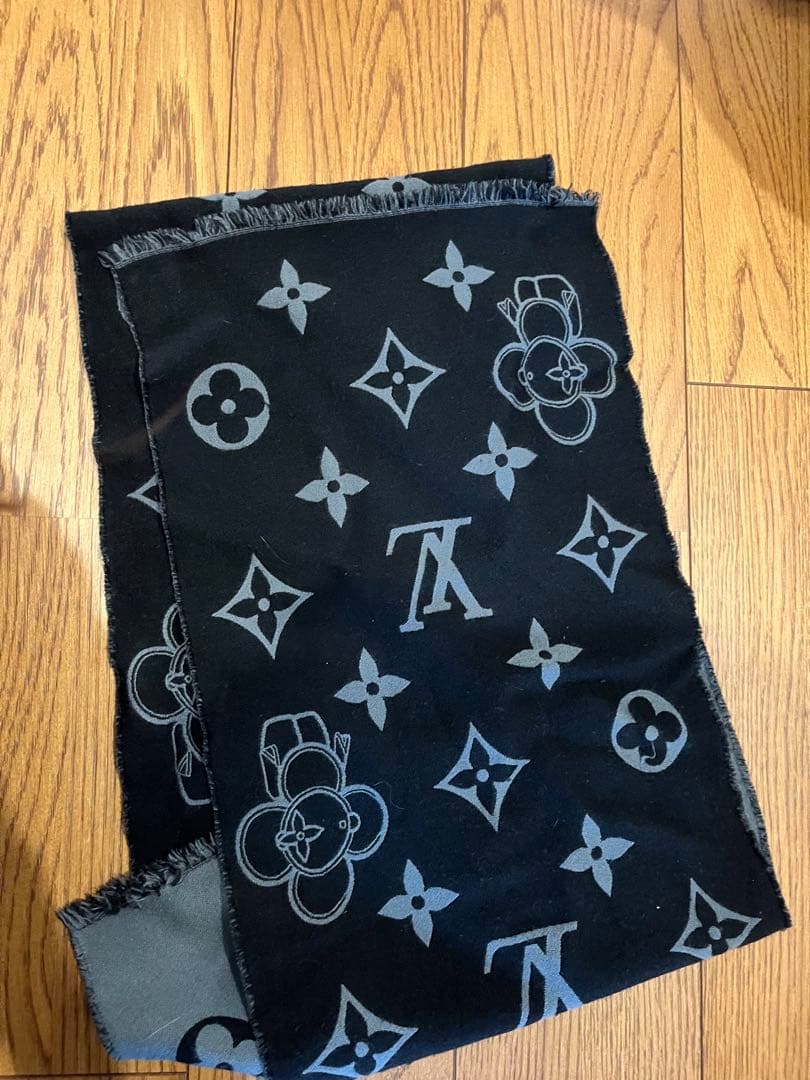 マフラー・モノグラム ヴィヴィエンヌ 遊び心溢れる☆国内発】LVモノグラム ヴィヴィエンヌ マフラー (Louis