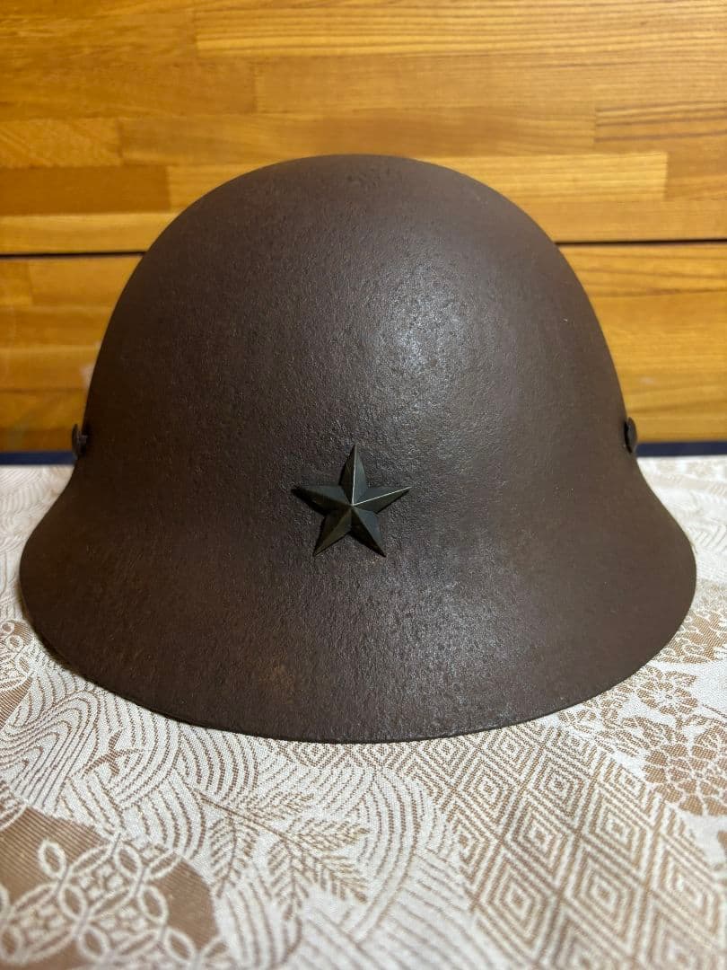 鉄兜　日本　日本軍　戦時中　星付き　ヘルメット Yahoo!オークション - 【当時物】 旧日本軍 星印 九 式鉄帽（鉄兜） ヘ
