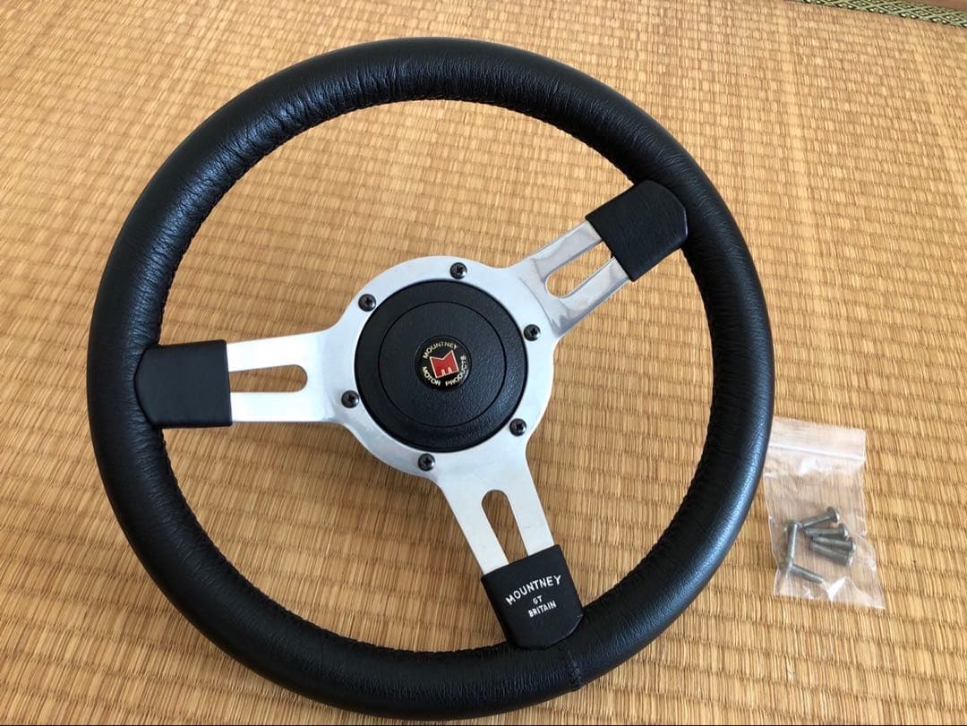 ミニクーパー　マウントニーモータープロダクツ　ハンドル　ボス付き マウントニー クラシックミニ用 ステアリングボス : ミニマルヤマ