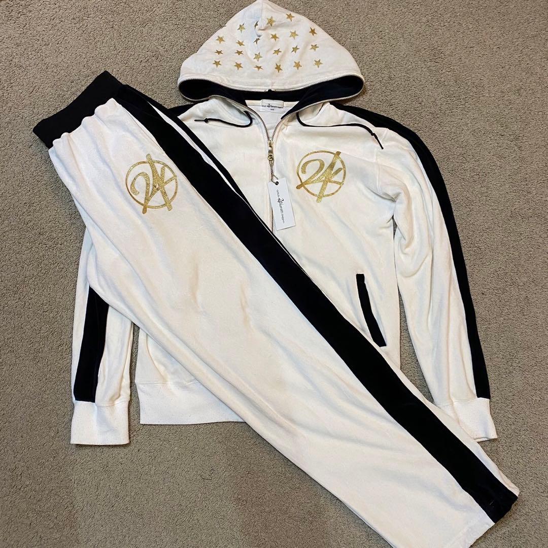 24karats ベロアセットアップジャージ 白 AKB48 - メルカリ