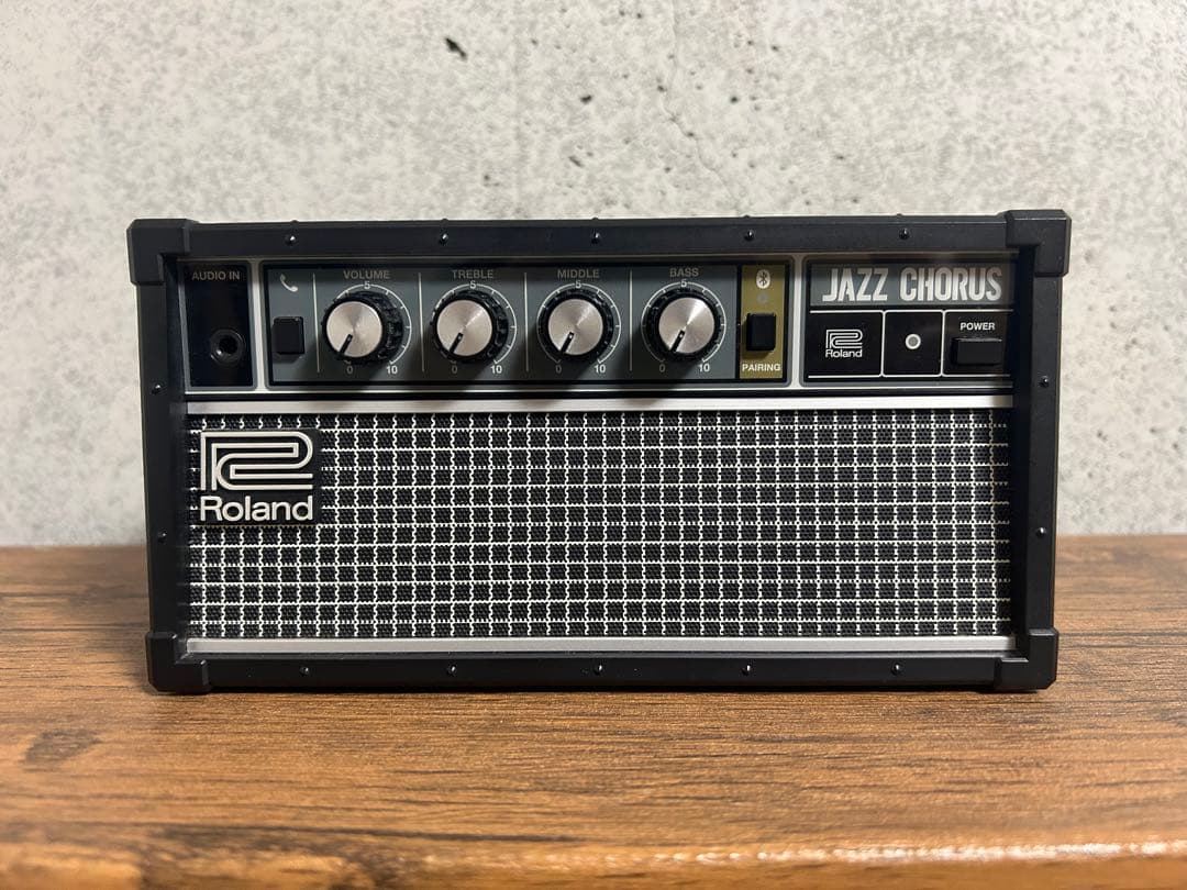 Roland Bluetoothワイヤレススピーカー JC-01 jc_01_top_main.jpg