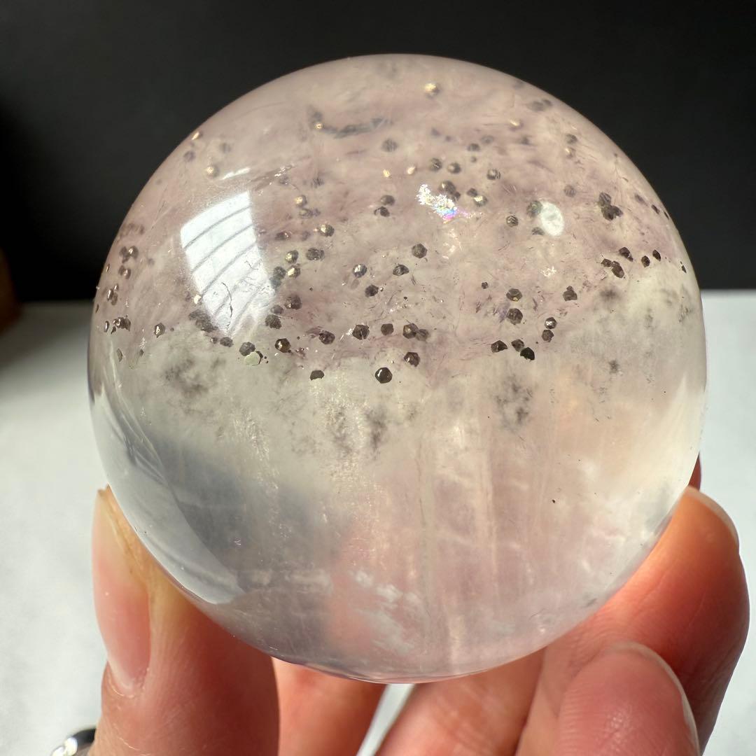 天然石パイライト共生フローライトのスフィア　丸玉　置物NO.020615 天然石パイライト共生フローライトのスフィア 丸玉 置物NO.020615