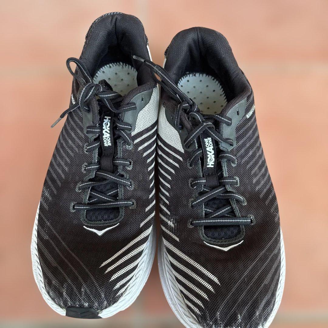 HOKA ランニングシューズ 28cm - メルカリ