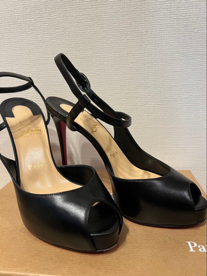Christian Louboutin ブラック ハイヒール Christian Louboutin 黒