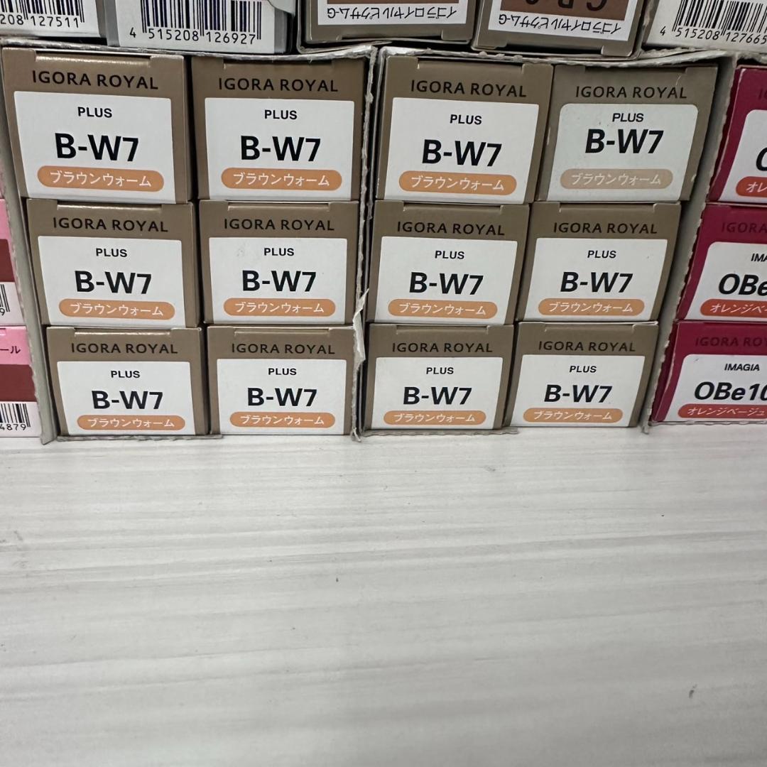 イゴラ ロイヤル ピクサム メリール ペンタ カラー剤 134本 まとめ売り