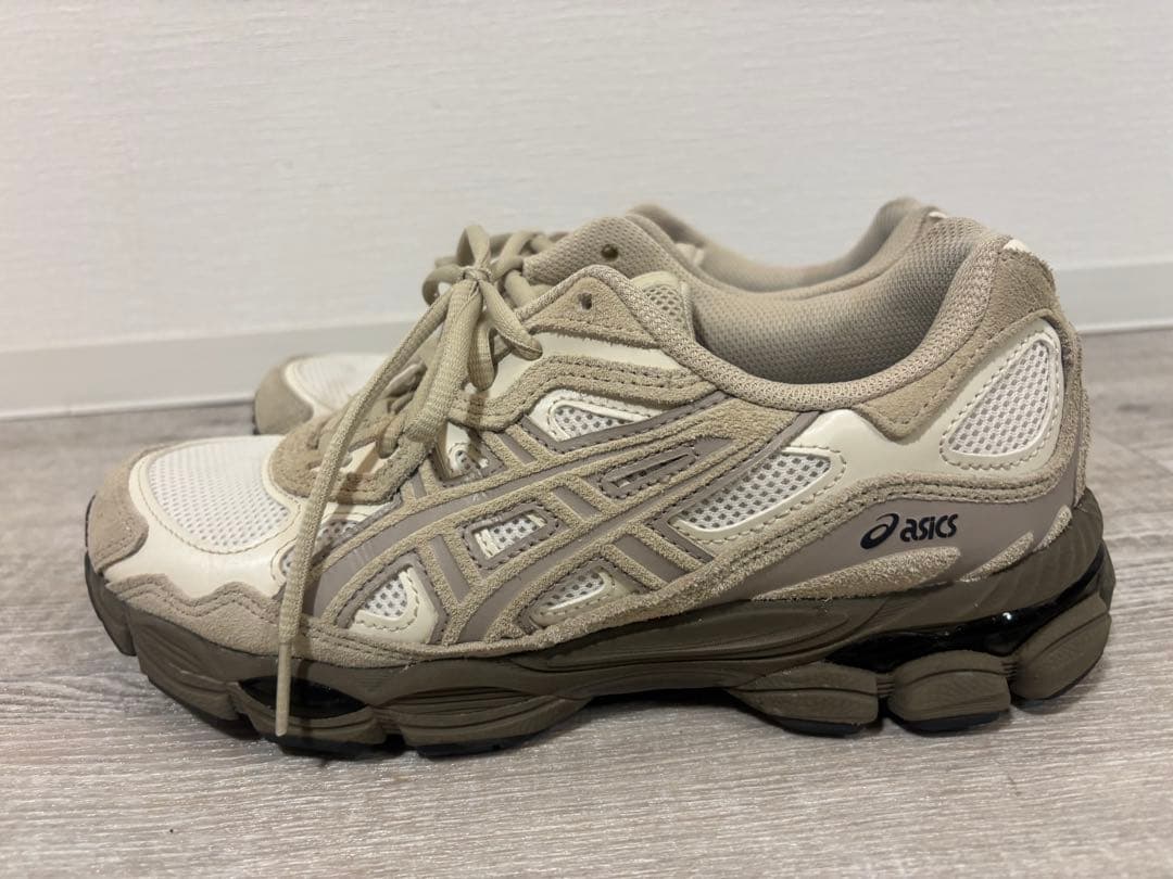 【美品】Asics Gel-NYC \"Cream / Putty\" 25.0cm