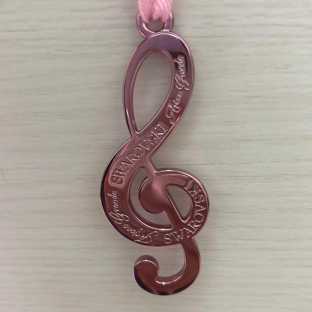 SWAROVSKI Ariana Grande 銀座店限定ショッパーチャーム付き - メルカリ