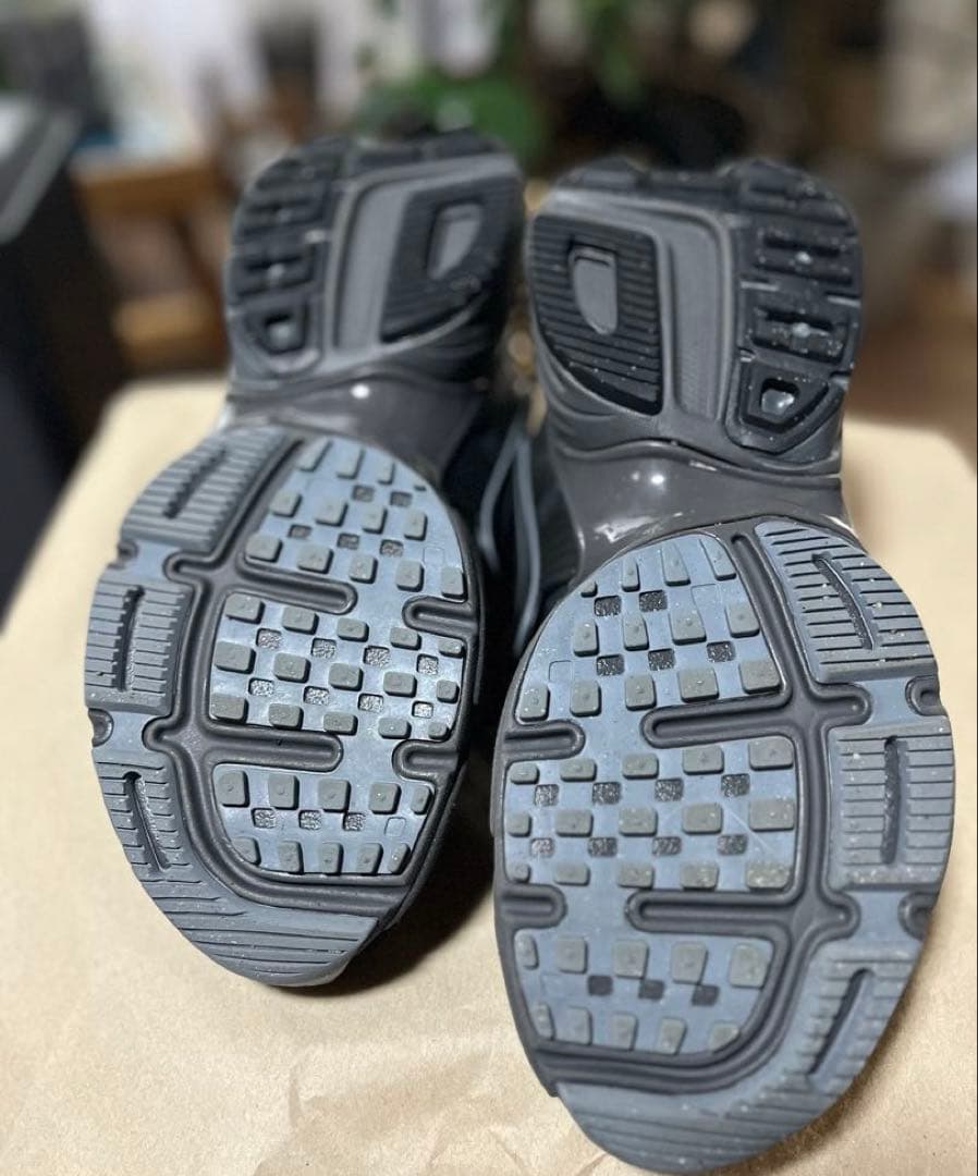 NIKE v2k run GTX ／ Black 23.5cm