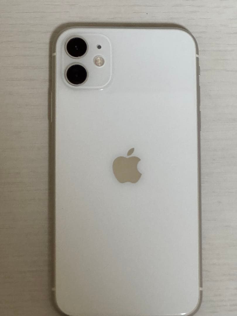 Apple iPhone 11 箱付き ホワイト SIMロック解除済み