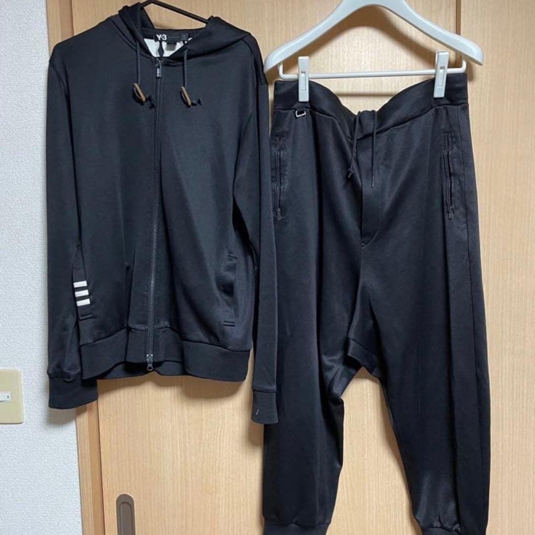 Y-3 セットアップ　スリーライン 超高人気2026春夏Y-3新作❤️ワイスリー 上下着コピー❤️カジュアルな