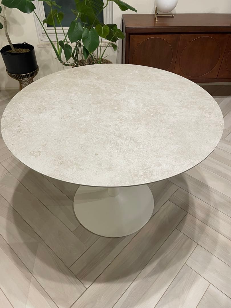 美品］BoConcept New Yorkテーブル（アッシュセラミック） - メルカリ