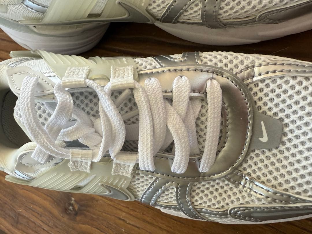 ナイキ V2K ラン　23.5cm ホワイト　シルバー