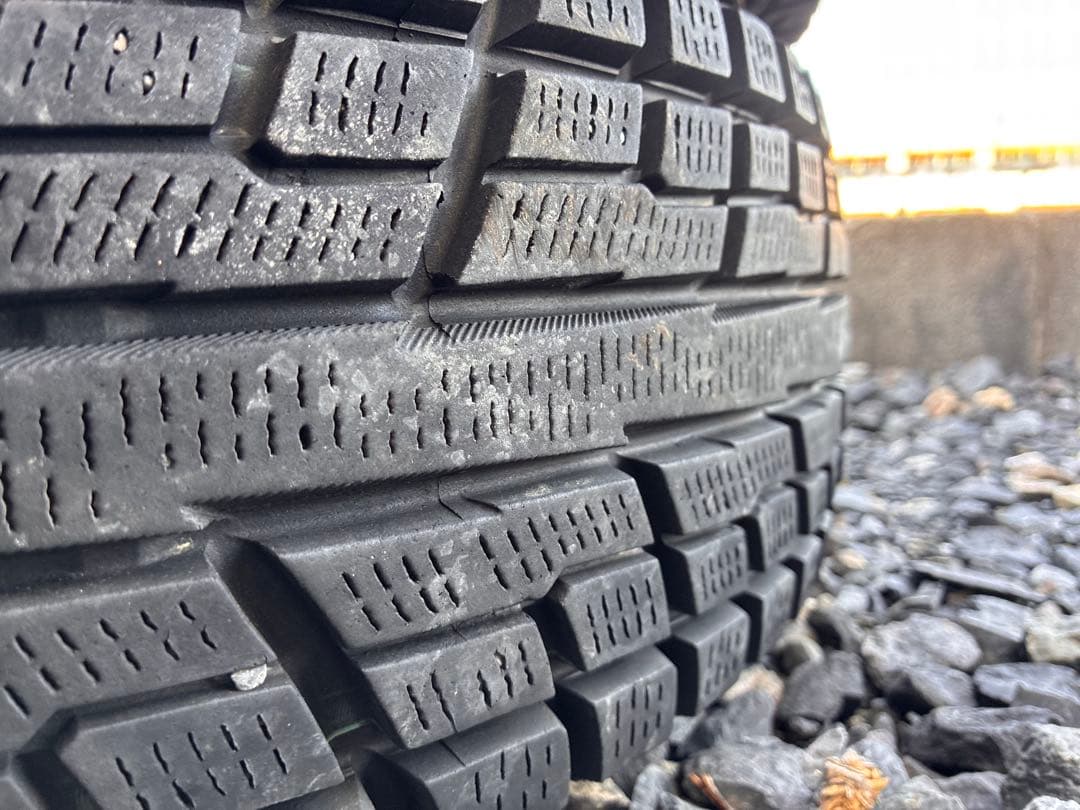 12/8まで専用　ジムニー スタッドレス 185/85/R16 4本セット