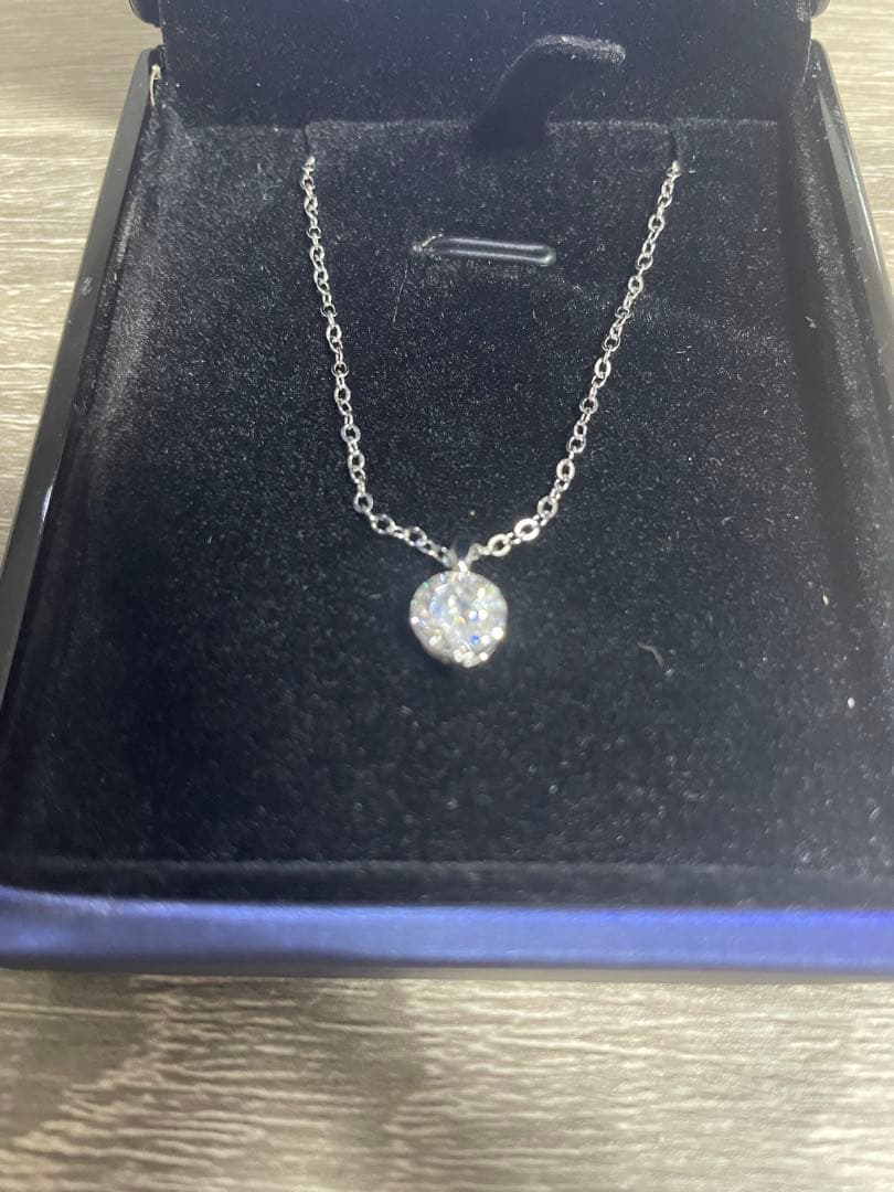 ダイヤモンドネックレス プラチナpt950刻印あり 1カラット一粒