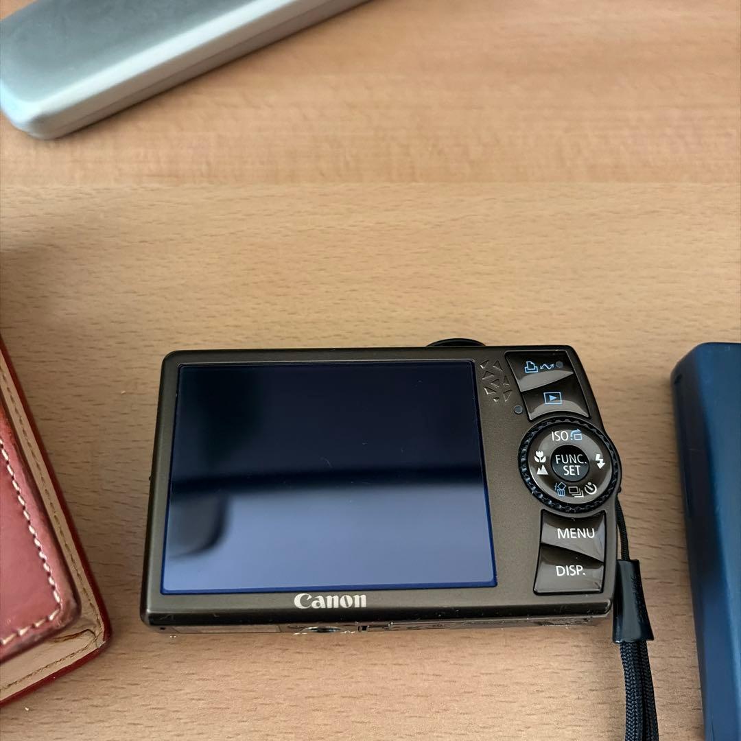 IXY Digital 920 IS 充電器、レザーケース付き - メルカリ