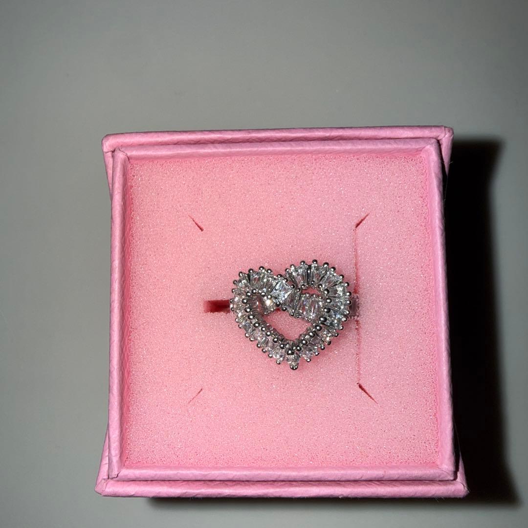 スワロスキーハート型クリスタルリング(値下げ受け付けます