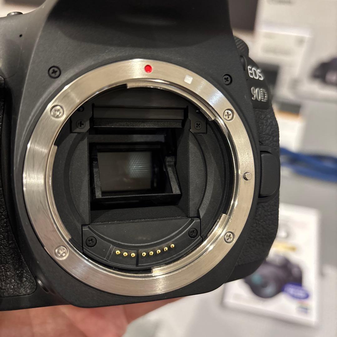 極美品】Canon EOS 90D ボディ ショット数2000未満 - メルカリ