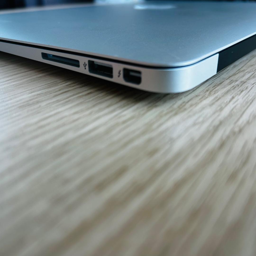 MacBookAir シルバー 1.8inch A1466 2017年モデル