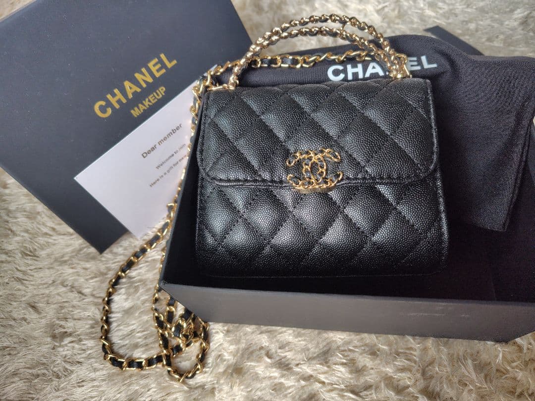 CHANEL ブラックレザー キルティング　ショルダーバッグ　ミニバッグ CHANEL（シャネル） CHAIN WALLET BAG チェーンウォレット ショルダー
