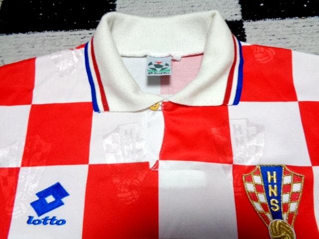 クロアチア代表】LOTTOオールドサッカーユニフォーム海外Mイタリア製