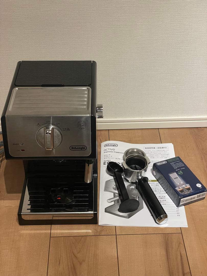 デロンギ　エスプレッソマシン ECP3220J-BK ブラック Amazon | De'Longhi (デロンギ) エスプレッソメーカー ECP3220J-BK