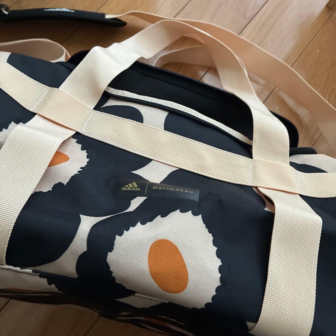 新品未使用】adidas＊marimekkoコラボ ボストンバッグ ウニッコ - メルカリ