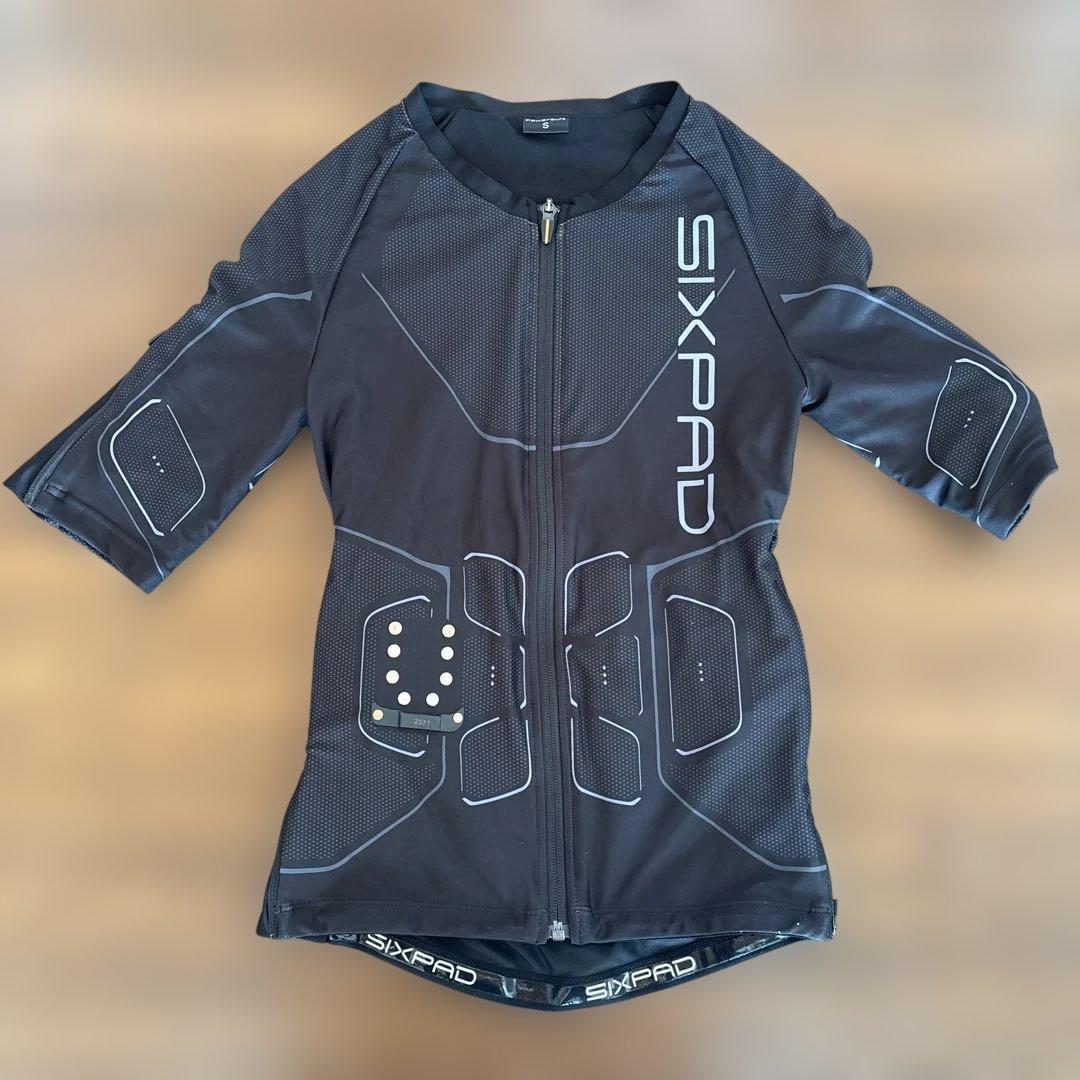 SIXPAD トレーニングウェア 半袖・ショートパンツセット SIXPAD トレーニングウェア 半袖・ショートパンツセット SIXPAD