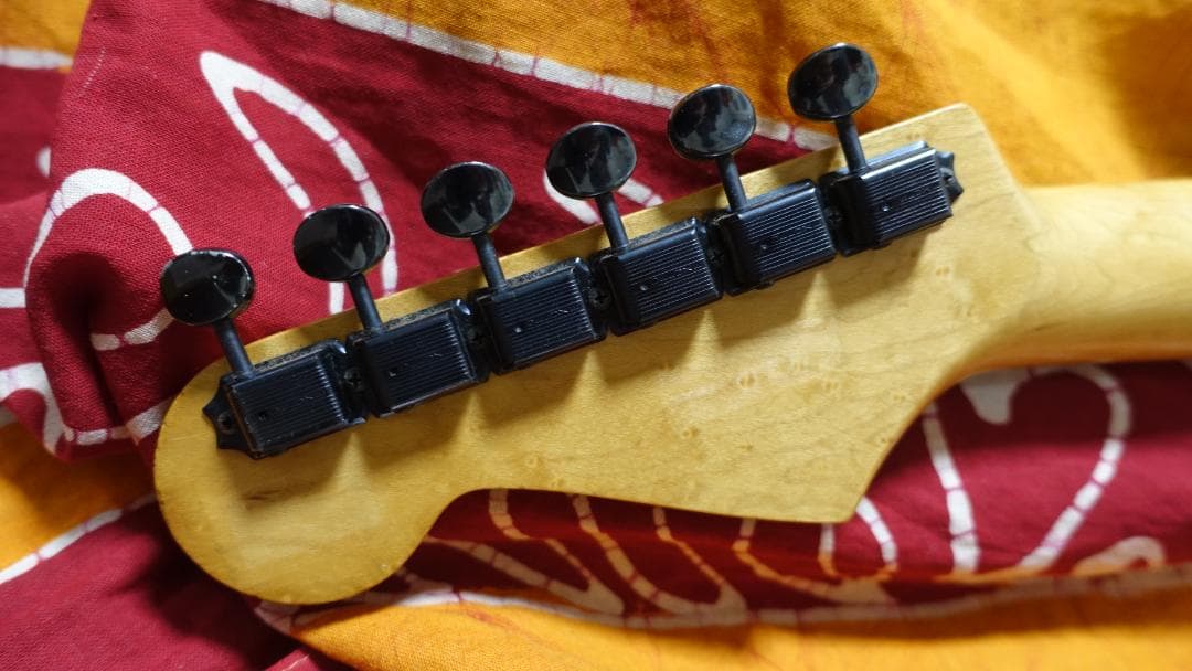 Schecter Stratocaster 3S EMG 無垢キルトメイプル - メルカリ