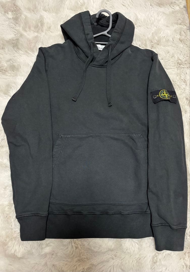 【即完サイズ❗️】stone  パーカー　スウェット　黒 S STONE ISLAND ストーンアイランド 裏起毛 袖ロゴ フルジップ