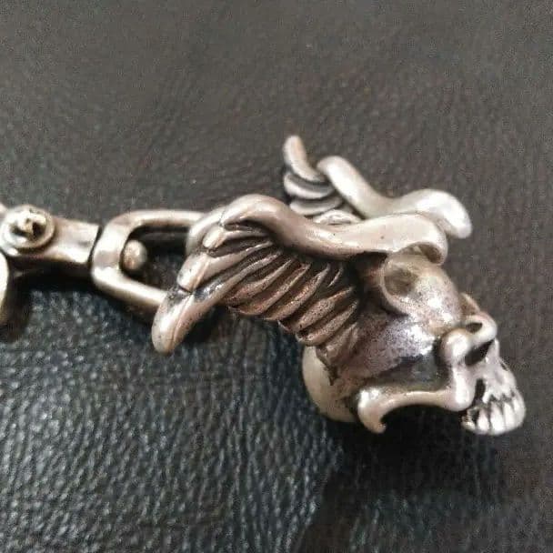 こ*ば様 THIRTEENDESIGNS ウイングスカルキーチェーン142g 9 - メルカリ