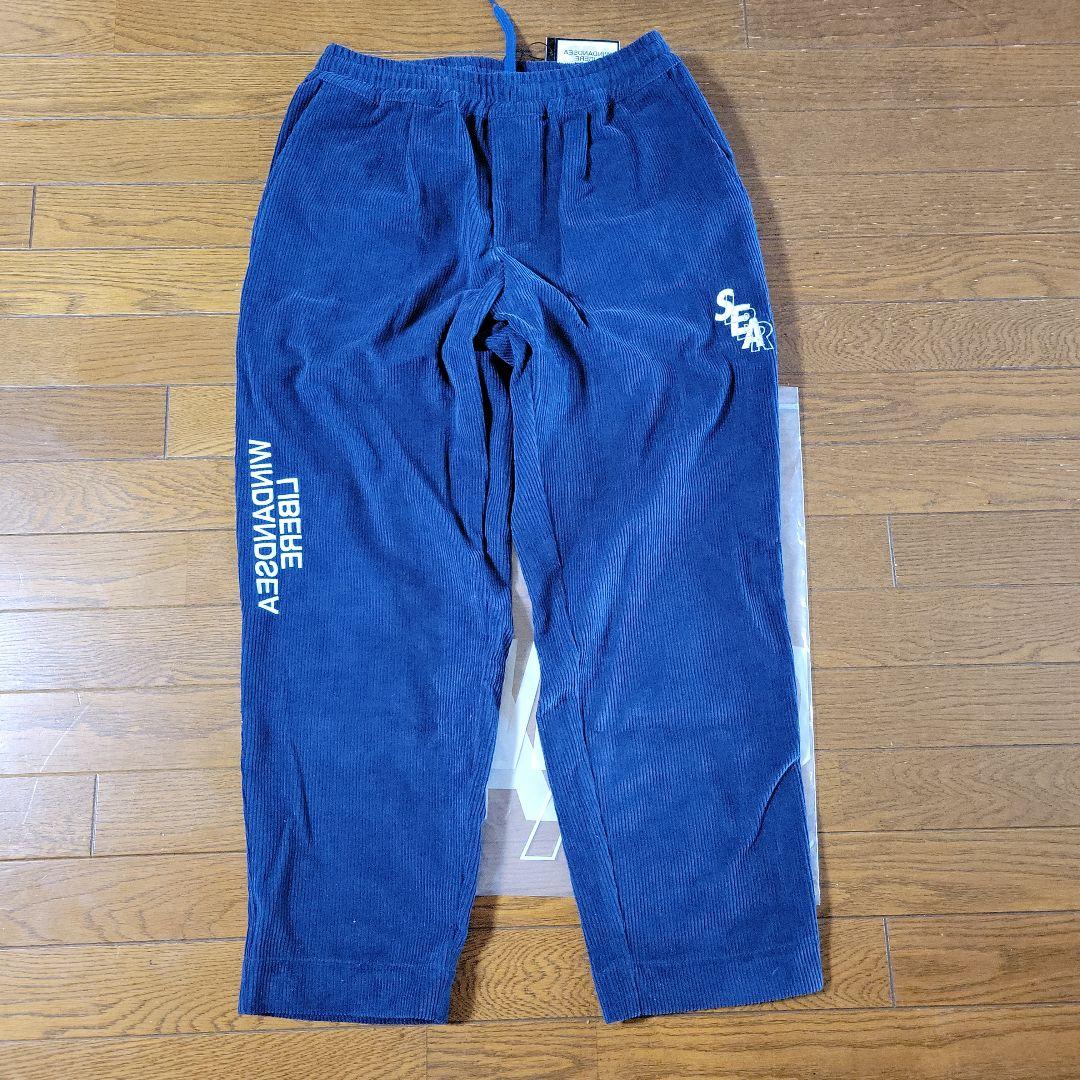 wind and seaコーデュロイパンツです。