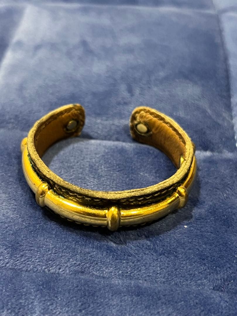 vintage HERMES レザーカフ ブラックxゴールドバングル - メルカリ