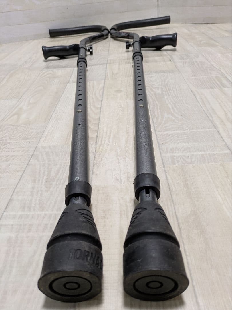 松葉杖 In-Motion Dmedical 杖先ゴム トルネードチップ付属 | 激安通販