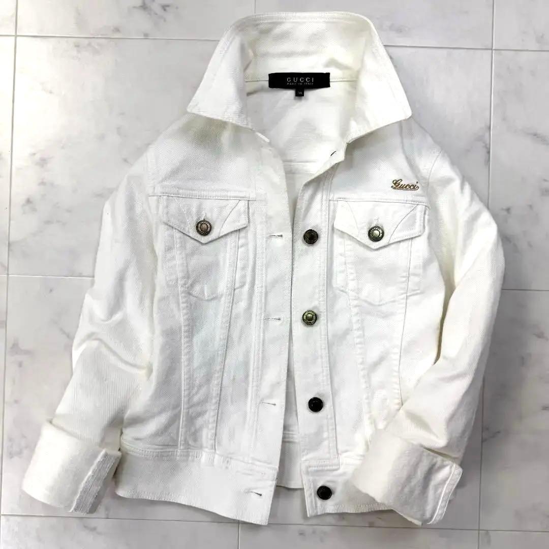 美品 GUCCI ホワイト デニムジャケット ロゴ刺繍 Gジャン 金ボタン GUCCI - 正規美品 GUCCI グッチ デニムジャケット 刺繍 ブルゾン