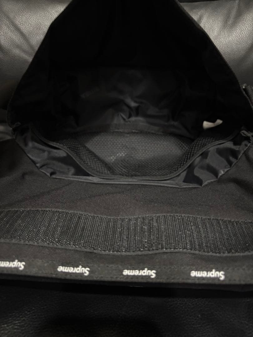 ほぼ未使用 Supreme Messenger Bag \"Black\"