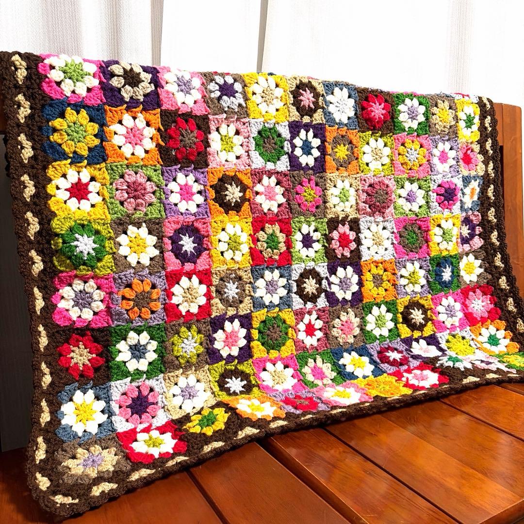 グラニースクエア❤️周りのハートが可愛いカラフルブランケット