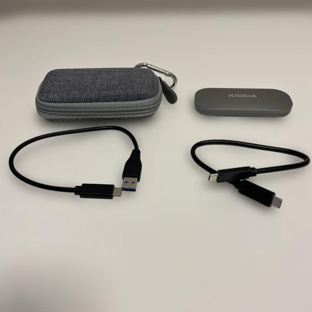KIOXIA EXCERIA PLUS 2TB ポータブルSSD 専用ケース付き - メルカリ