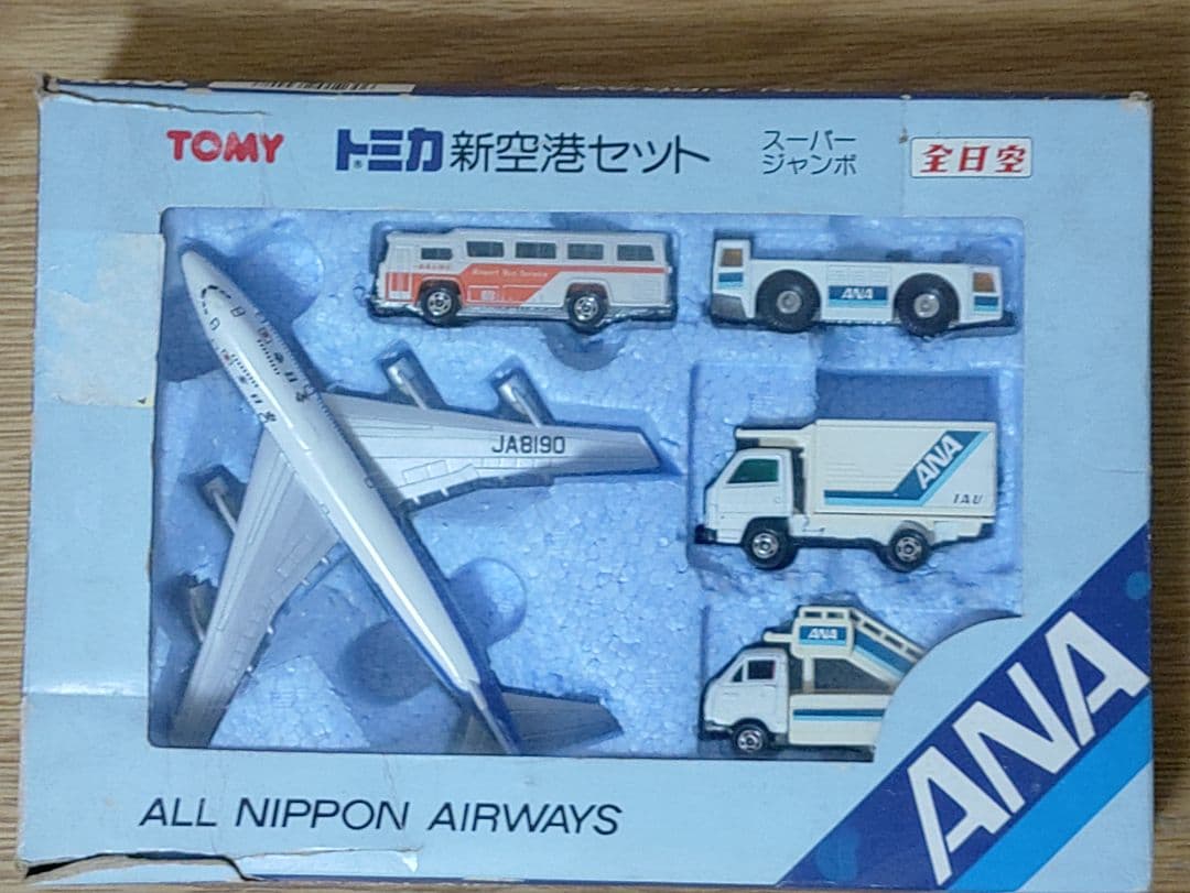 トミカ 新空港セット 全日空 スーパージャンボ - メルカリ