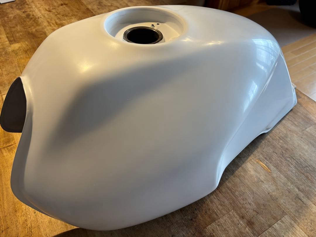 ホンダ CB400SF NC31 純正タンク レストア品 仕上げ用 - パーツ安く