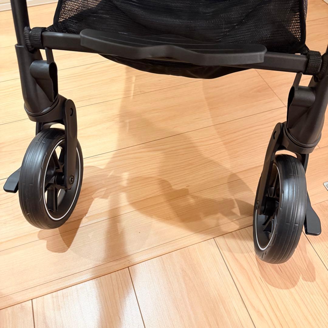 《タイヤ&フレーム新品》ピジョン✕赤ちゃん本舗合同開発★ランフィリノンRB1LZ