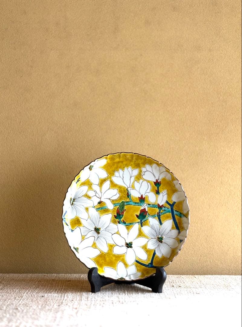 九谷焼【山岸政山作】 希少 九谷五彩 大皿 飾り皿 花紋 古美術 伝統工芸 九谷焼【山岸政山作】 希少 九谷五彩 大皿 飾り皿 花紋 古美術 伝統