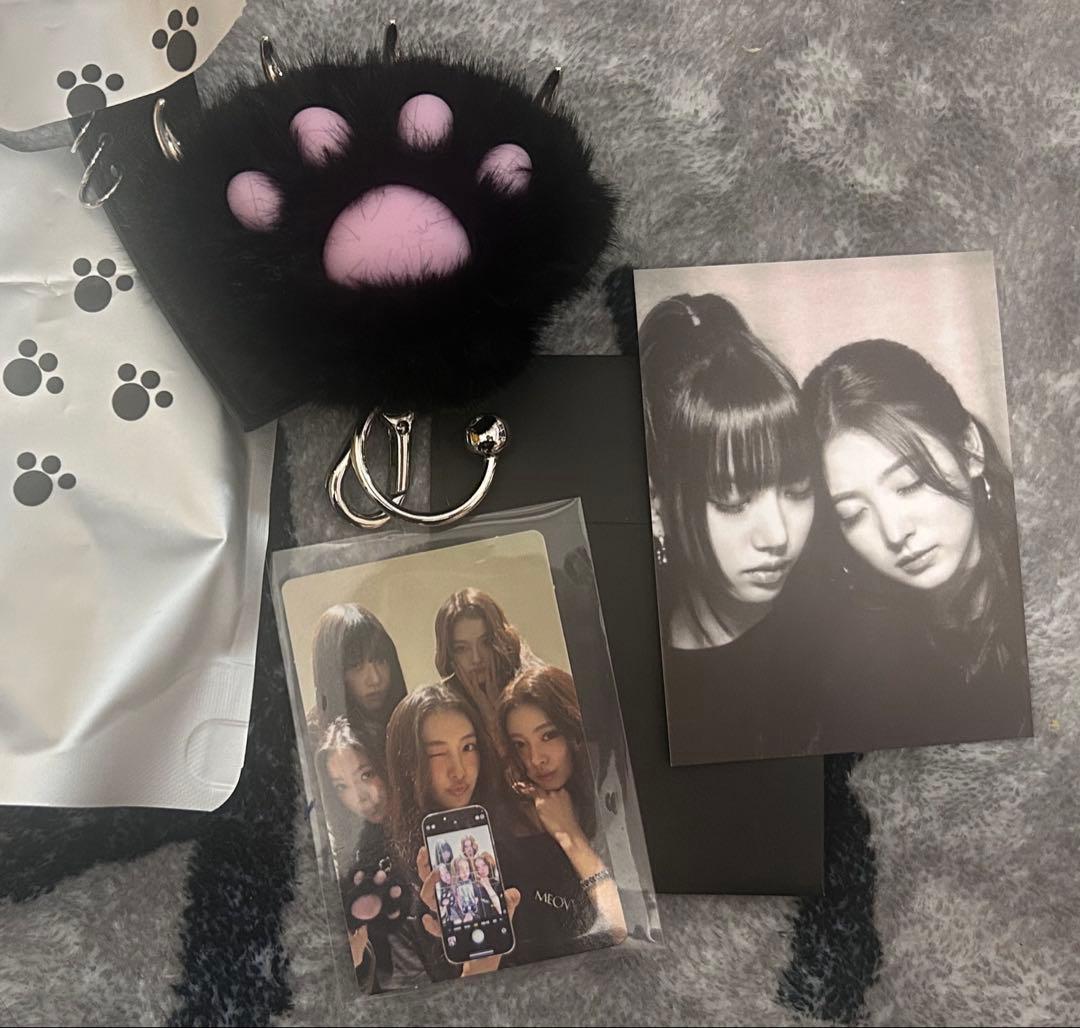 MEOVVミヤオ JELLY PAW ver. キーリングトレカシークレット MEOVV ミヤオ JELLY PAW ver. キーリング トレカ スイン - メルカリ