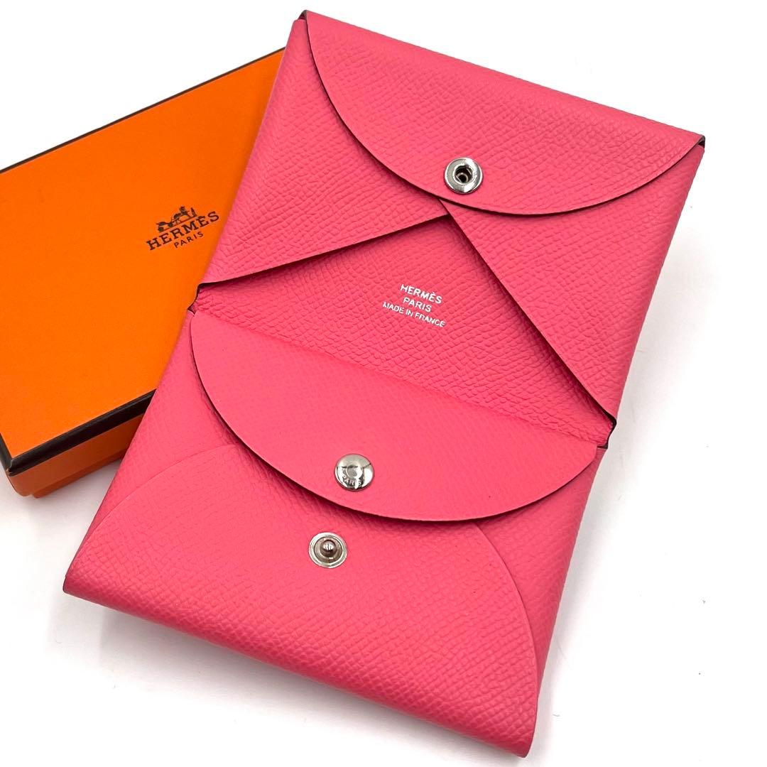 極美品 HERMES エルメス カルヴィデュオ ピンク コンパクトウォレット ミニ財布にも♪》 エルメス カードケース カルヴィ デュオ (HERMES
